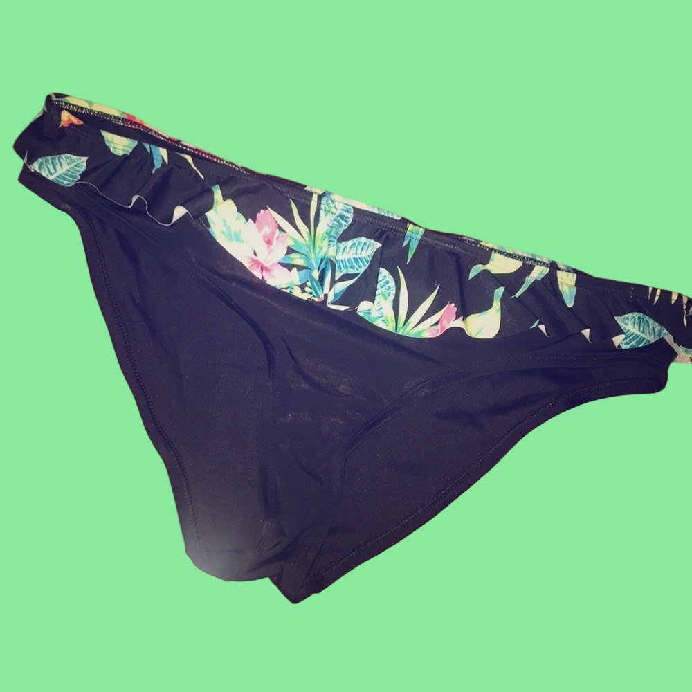 NWOT women’s swim bottoms Large